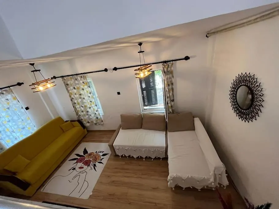 Deniz Manzarali Muestakil Villa Milas 0*,