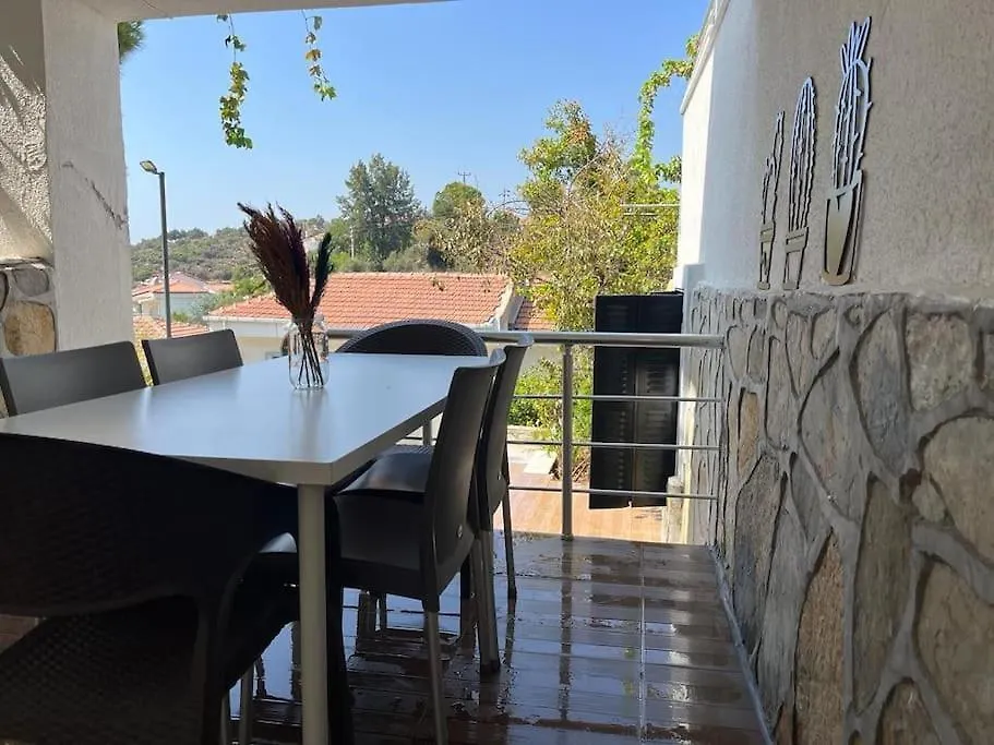 Deniz Manzarali Muestakil Villa Milas